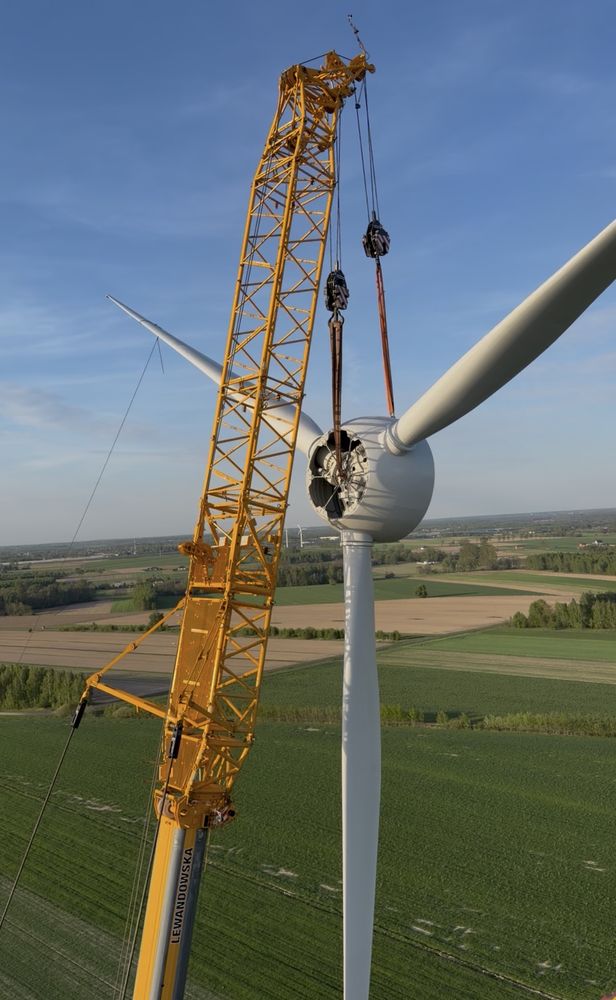 Montaż turbiny wiatrowej Enercon